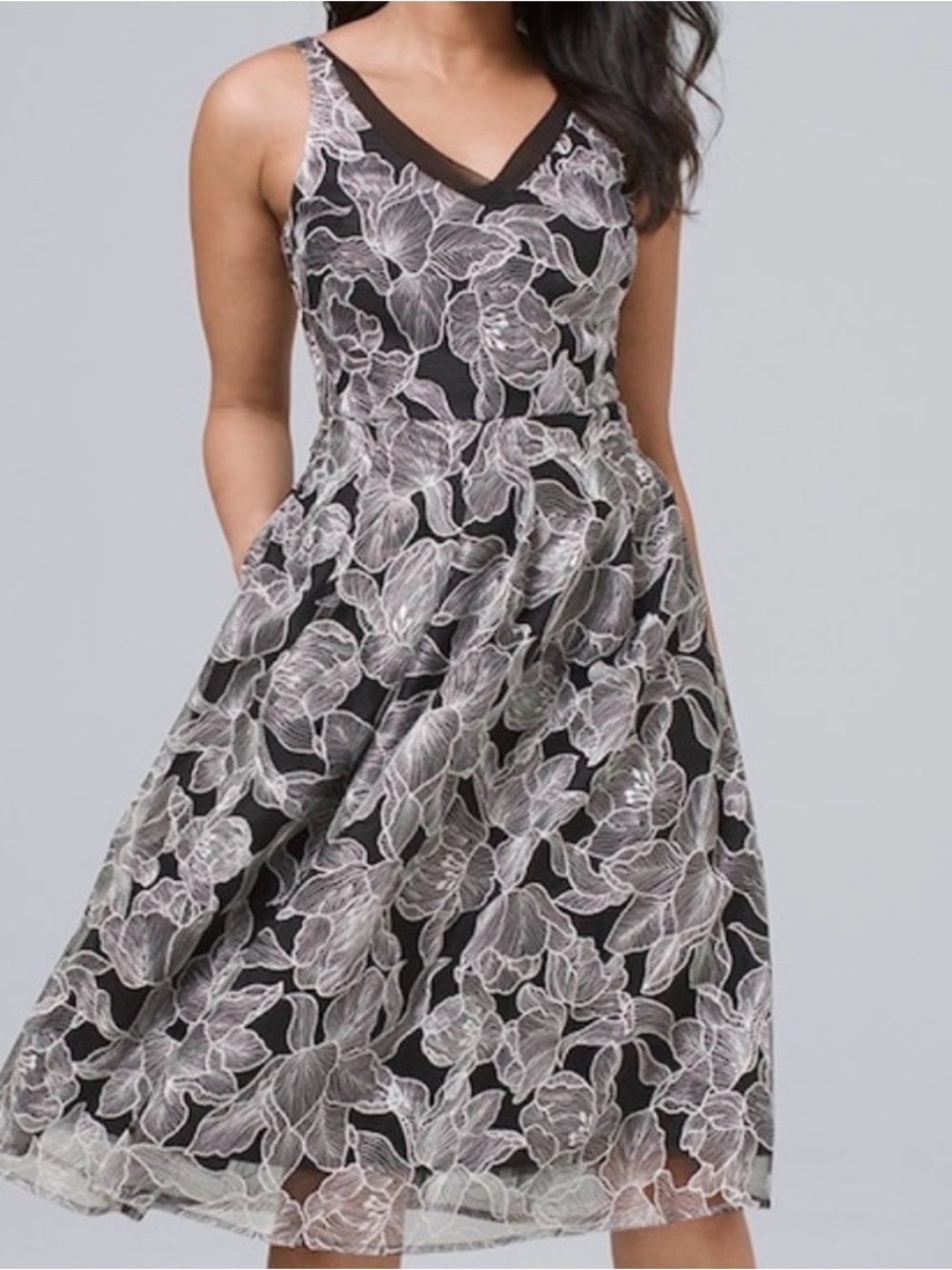 White House Black Market Floral Embroidered Flare Dress Black & White Size 2 NWT